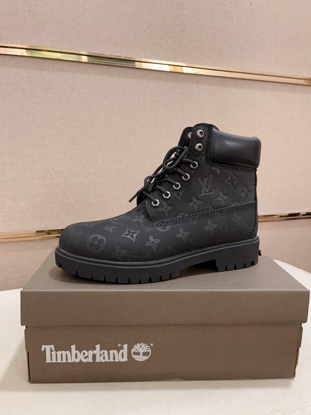 工厂价: 情侣款女35-40 男38-45码 Timberland 天布伦 冬季新款，鞋面进口牛皮搭配高档真皮内里，原版大底。官网1:1原版开模可随意出入专柜，